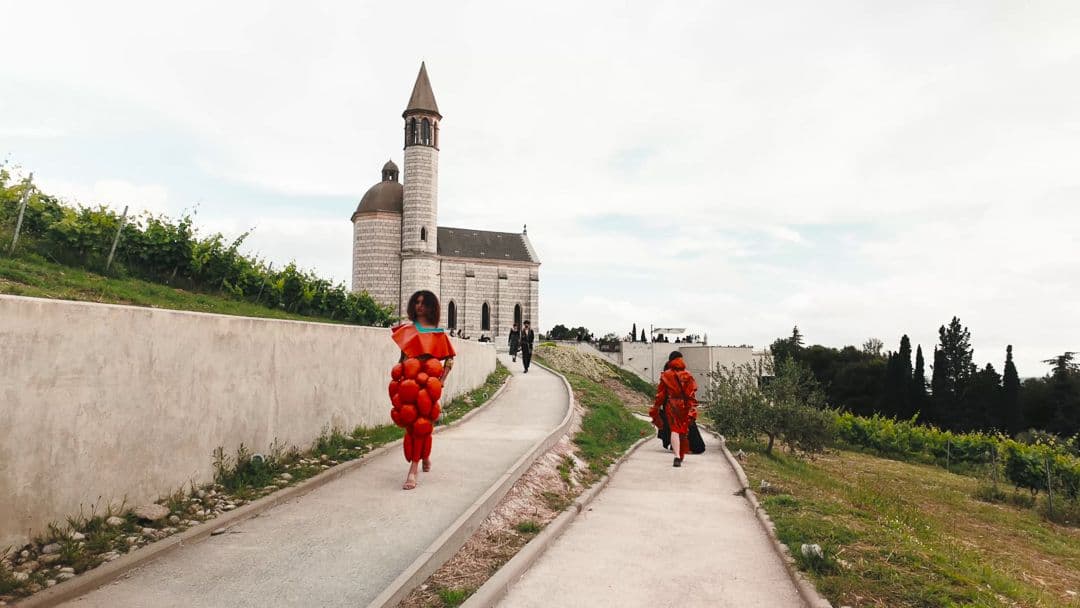 culte-2-024-le-defile-immersif-mystique-et-spirituel-de-l-ecole-de-conde-nice-2.jpg